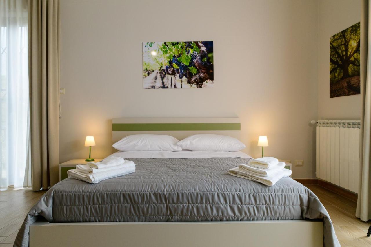 Bee Happy - Bed And Breakfast ซัฟเฟรานา เอตเนอา ภายนอก รูปภาพ